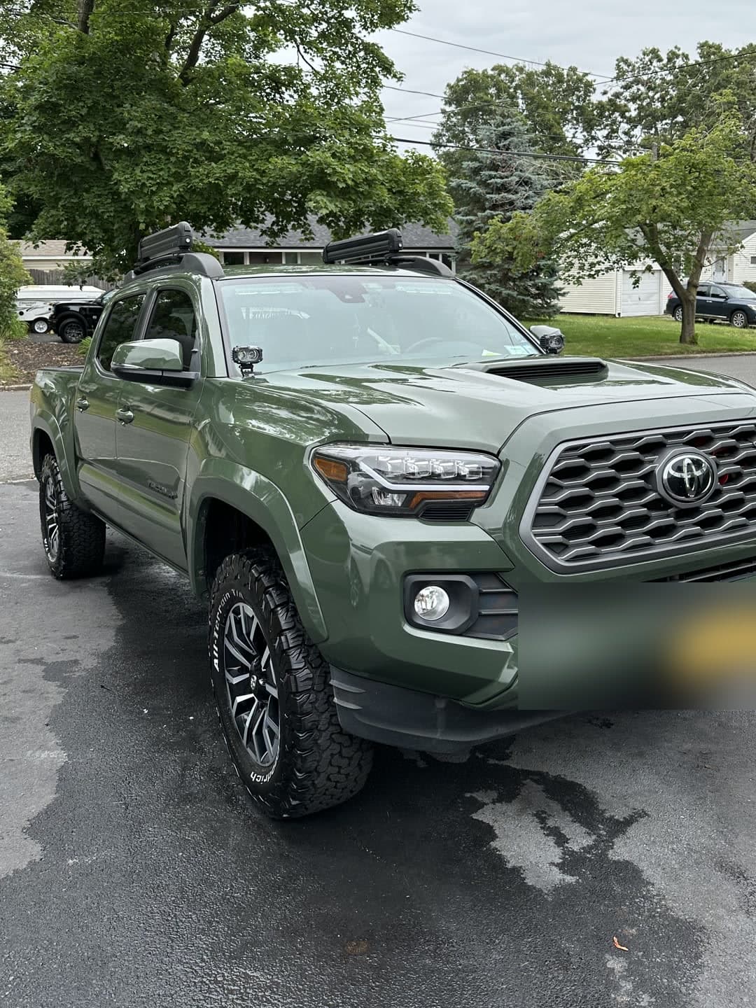 Toyota Tacoma TRD (army green) — full detail